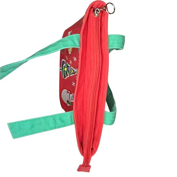 Red and Green Canvas Embroidered Christmas Handbag Purse Snowman Tree Presents - Picture 5 of 12